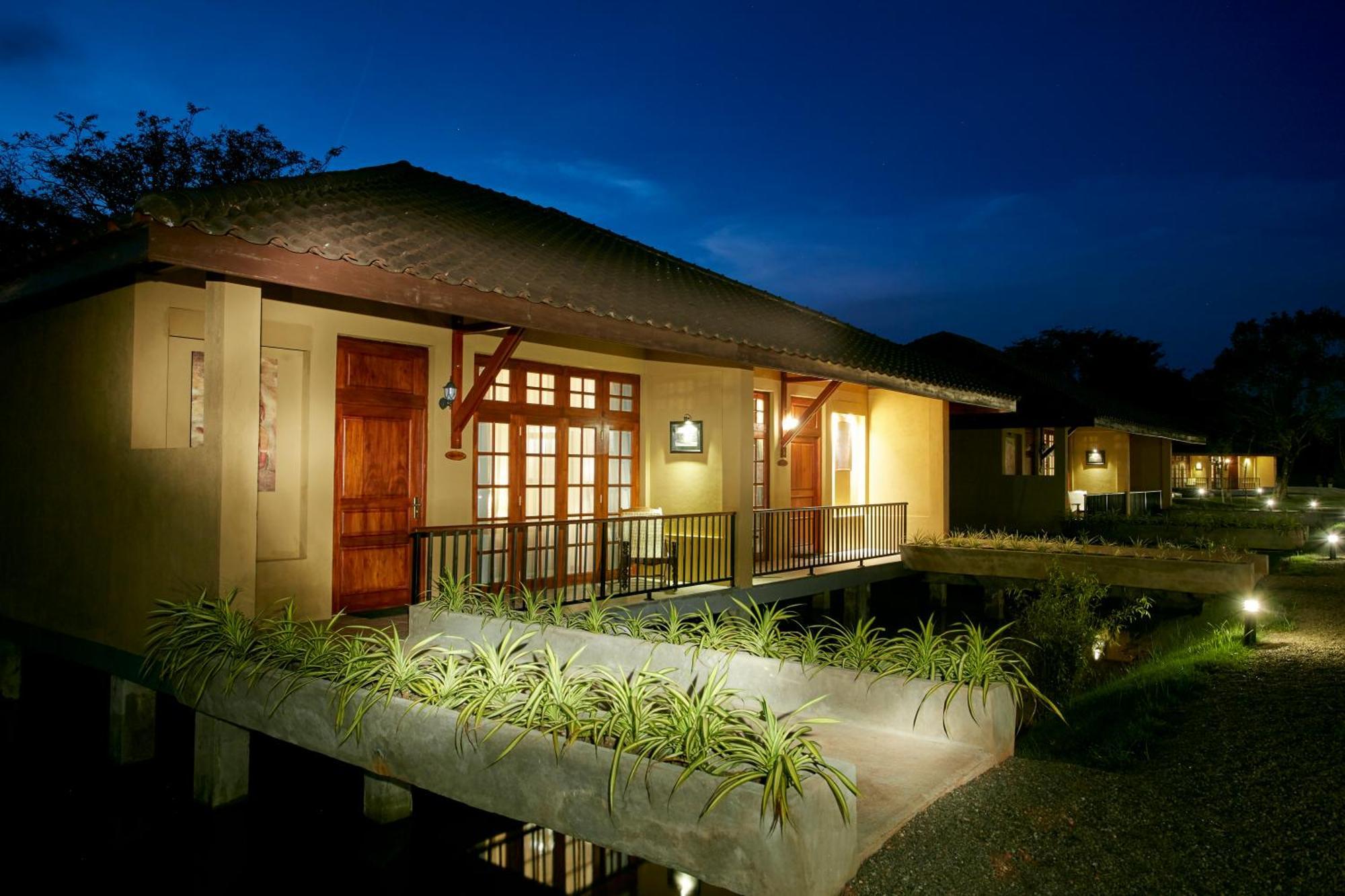 Seerock The King'S Domain Sigiriya Exterior photo